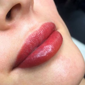 Студия маникюра «Gloss Nails by Daria Petsevich (Глосс Нейлс бай Дарья Пецевич)» - изображение 4