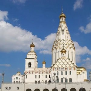Храм-памятник  «Всехсвятская церковь» - изображение 1