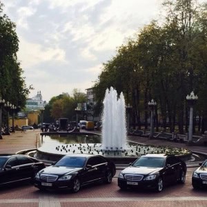Прокат лимузинов, легковых автомобилей и микроавтобусов с водителем «Seven (Севен)» - изображение 3